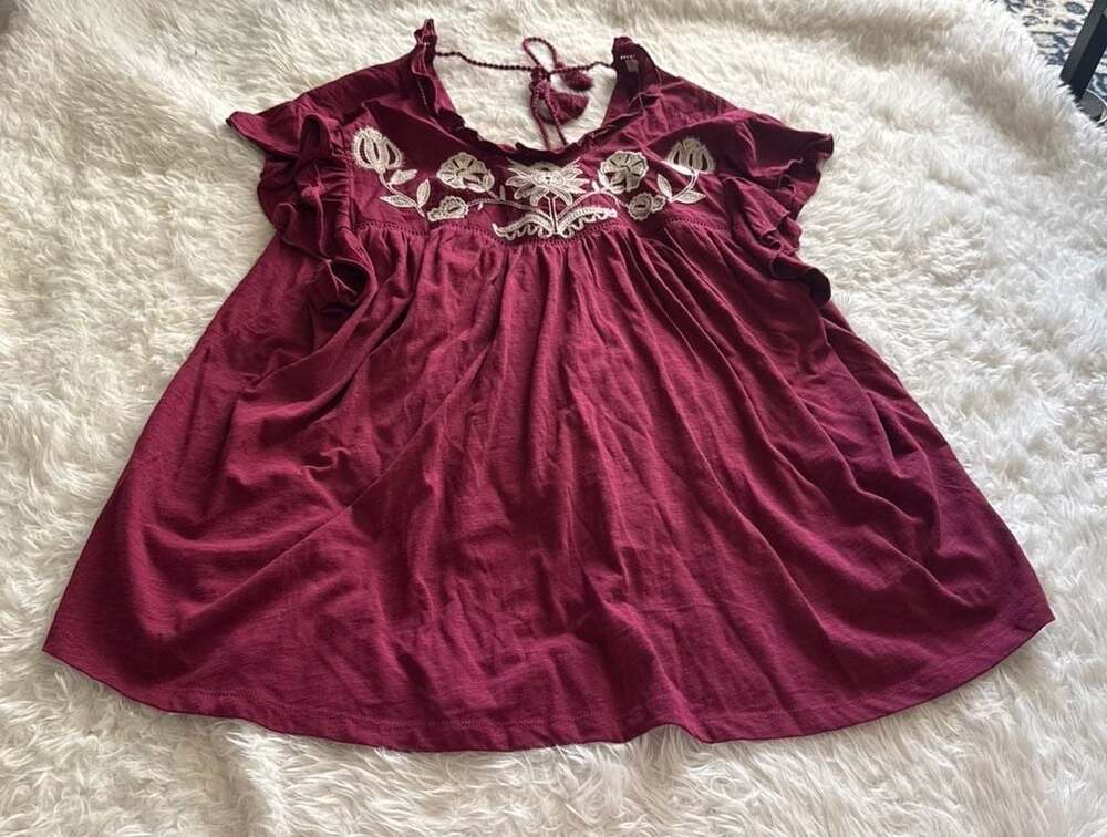 Knox Rose Women's XXL Burgundy Embroidered Flutter Sleeve Babydoll Blouse